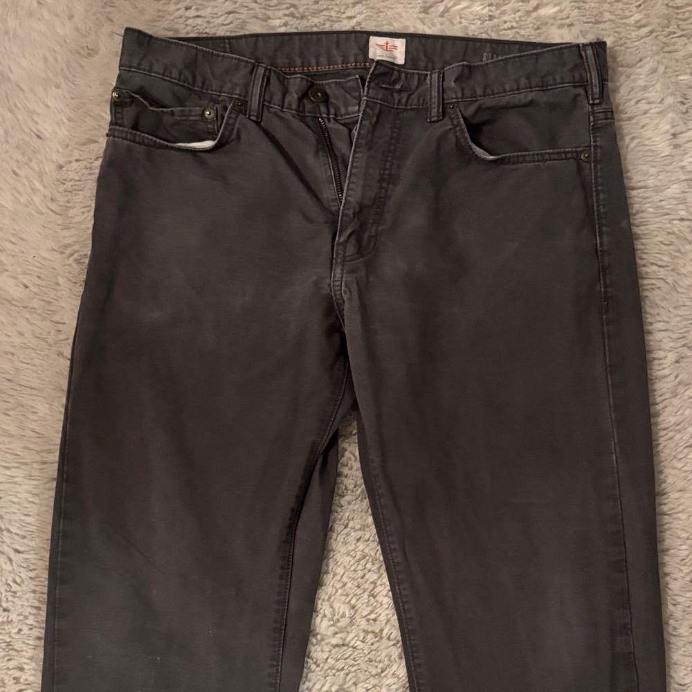 Men's Black Jeans. Size: 34x32